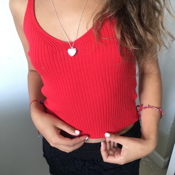Red top - Picture 1 of 1